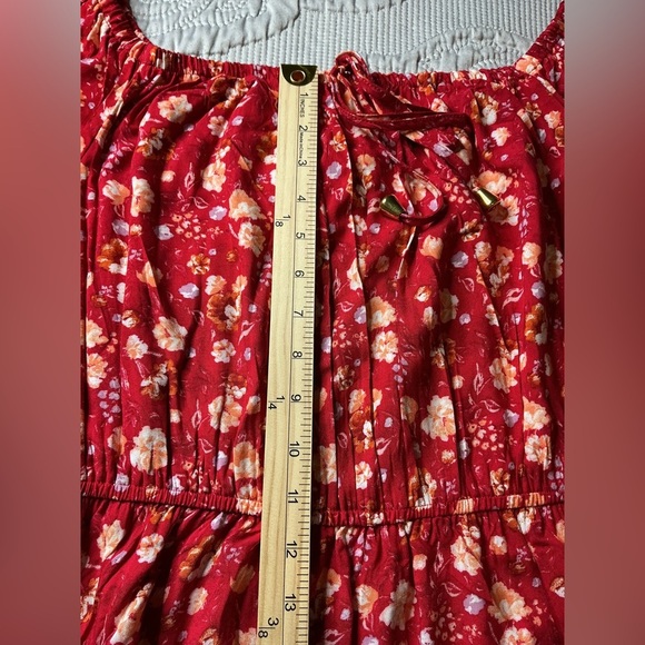 Red Sleeveless Off-Shoulder Sundress for Resort Wear - Picture 9 of 11